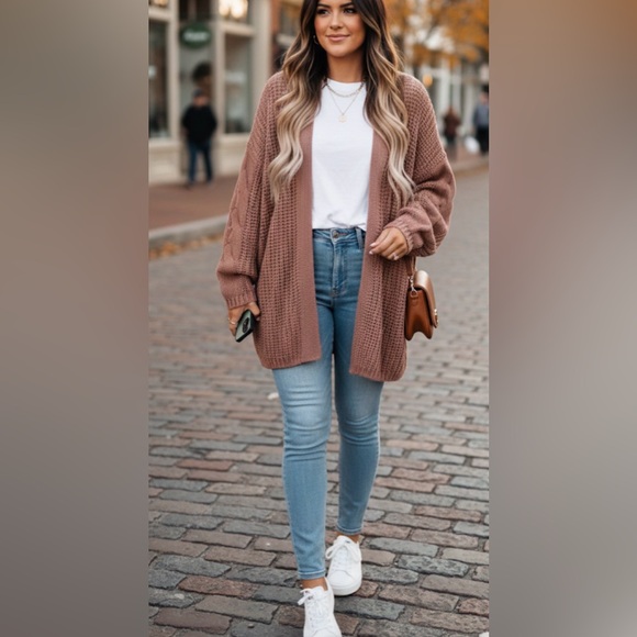 Sweaters - Women's Cozy Knit Sweater - Brown